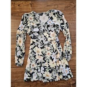 Billabong Lotta Love Wrap Dress Floral Flowers Women's Size M Tropical Beach